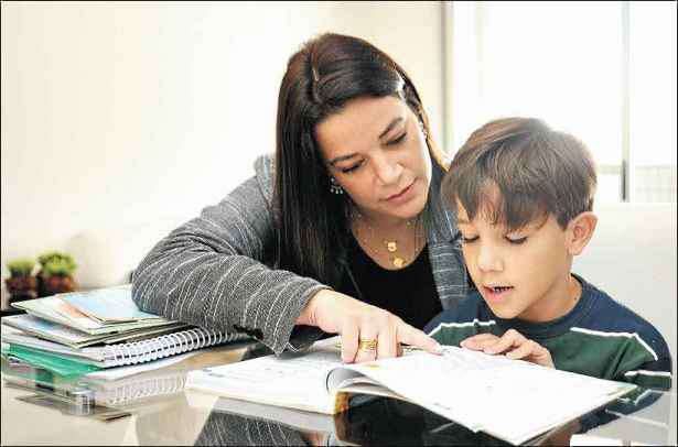 Lado a lado com os filhos nos estudos